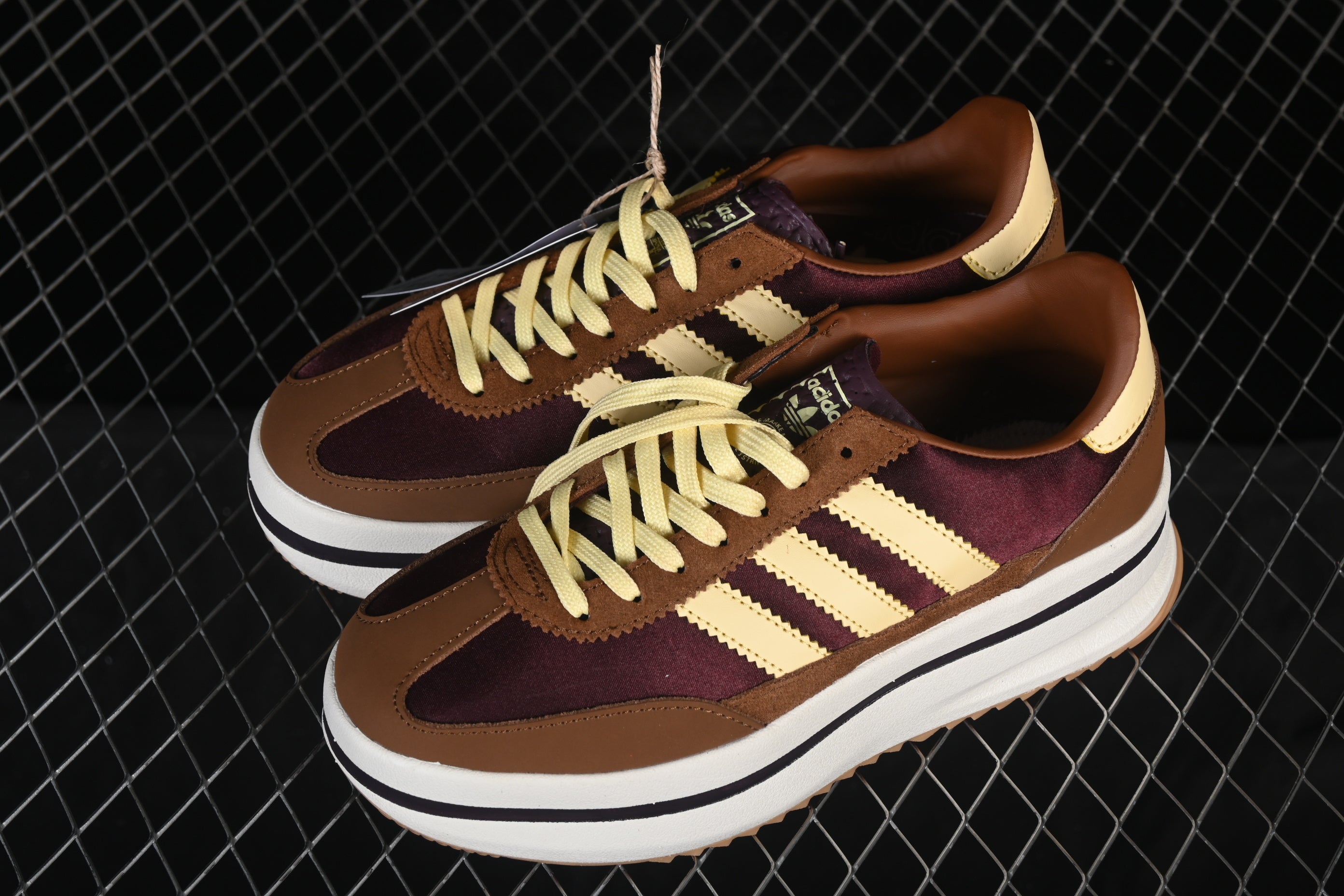 SL 72 Stack Burgundy Brown Yellow