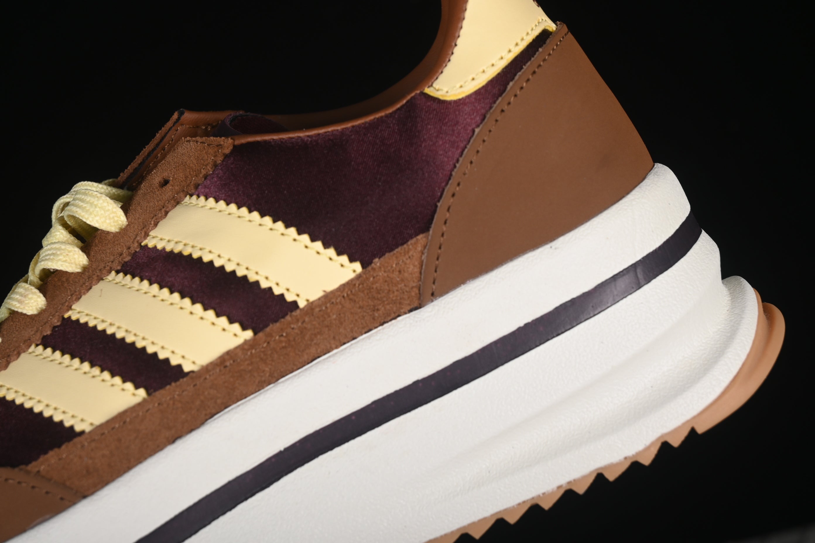 SL 72 Stack Burgundy Brown Yellow