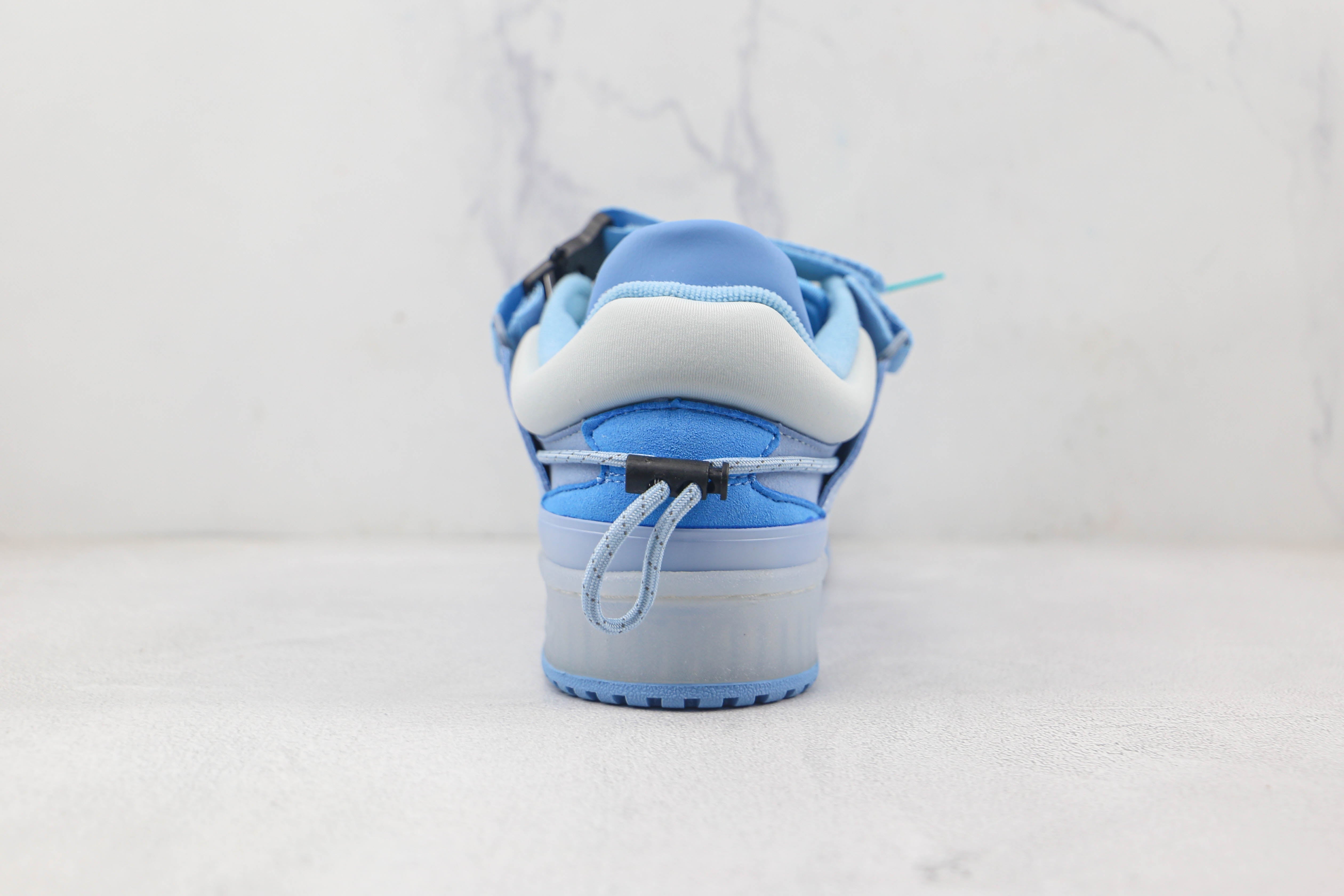 AD Bad Bunny Azul Tint