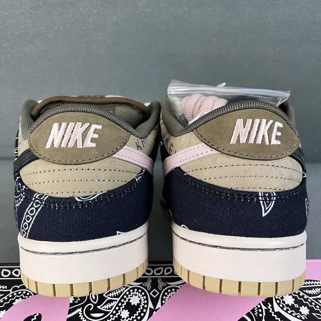 Nike SB Dunk Low Cactus Jack x Travis Scott