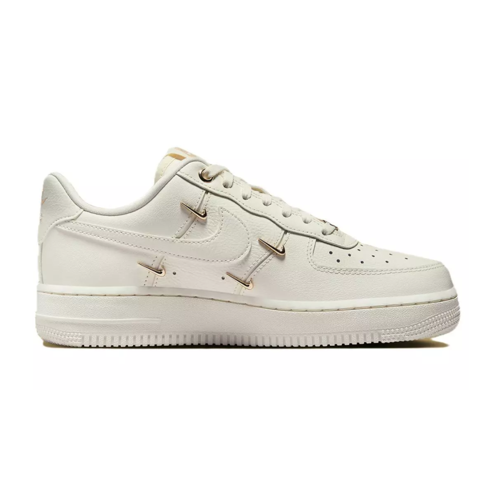 Air force 1 '07 lx sisterhood - golden metallic