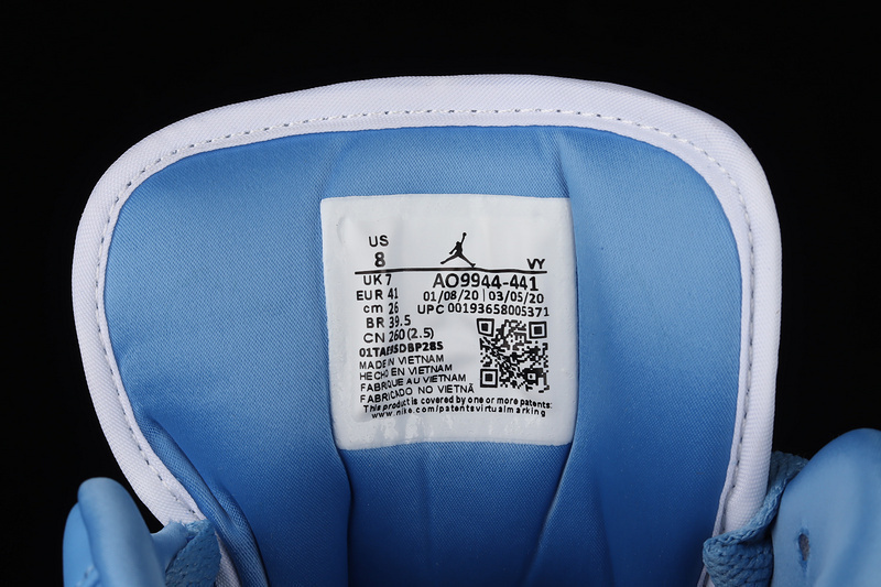 Air jordan 1 low north carolina blue