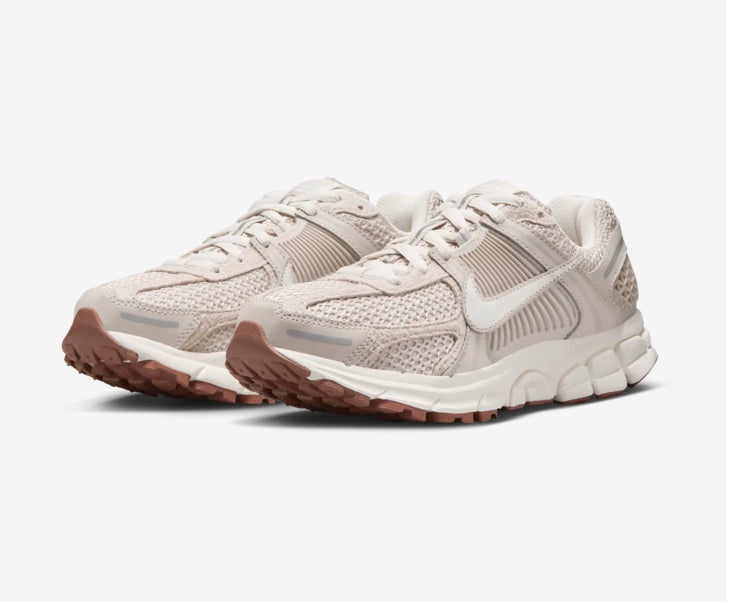 NK Vomero 5 Light Orewood Café