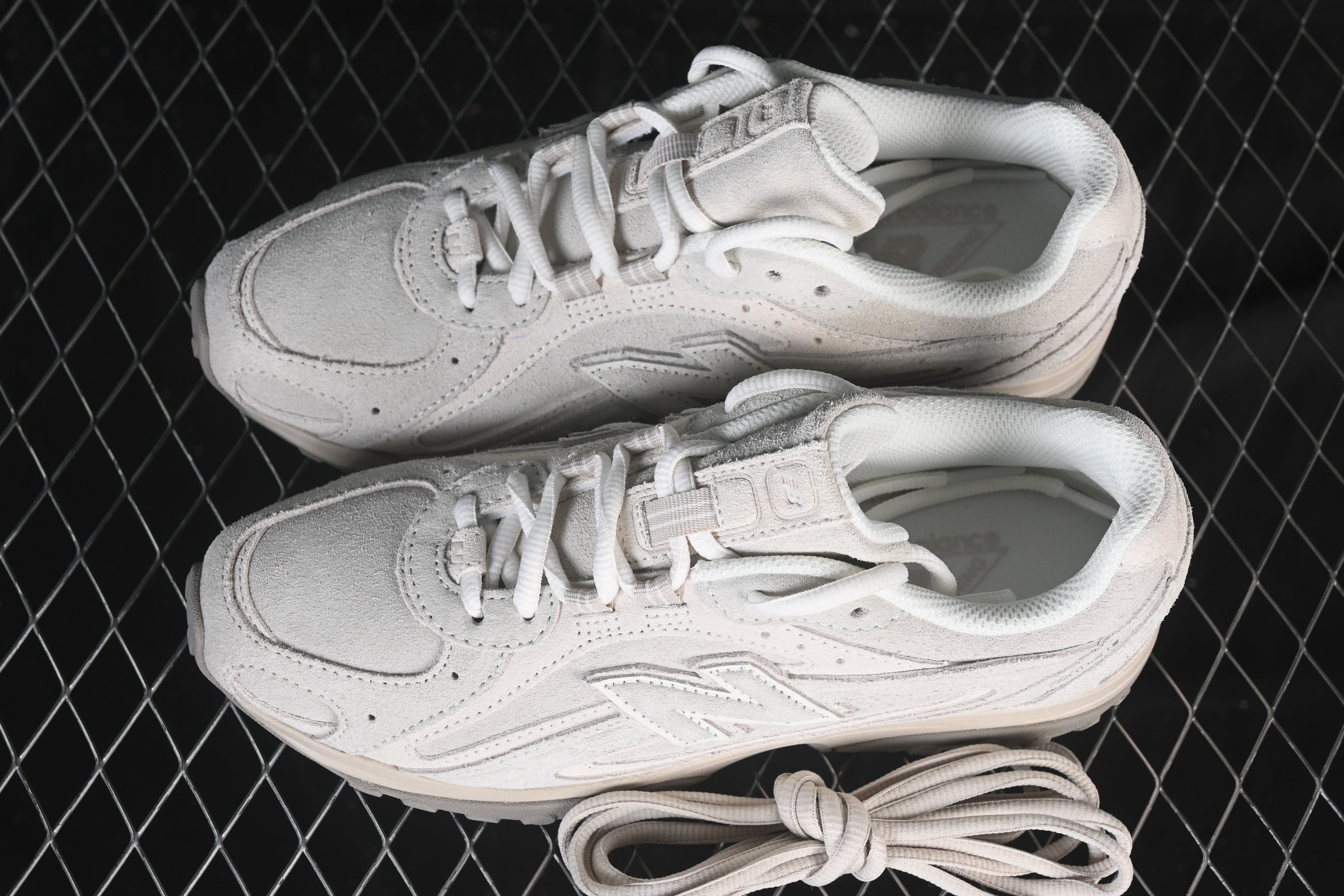 New Balance 204L Timberwolf pronta entrega